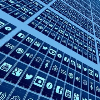 how to use logo submission for SEO